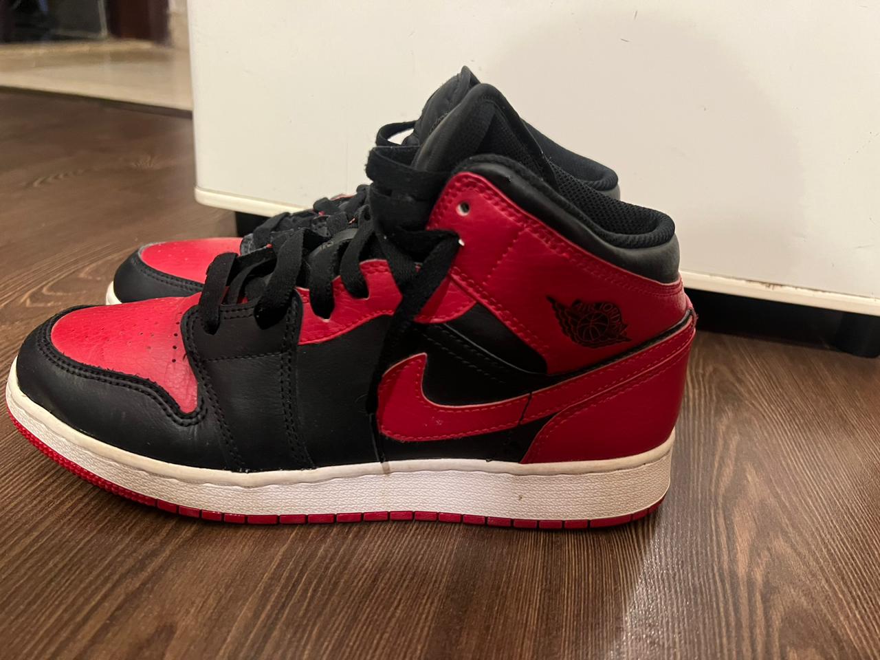 Jordan 1 mid-red black and white-40