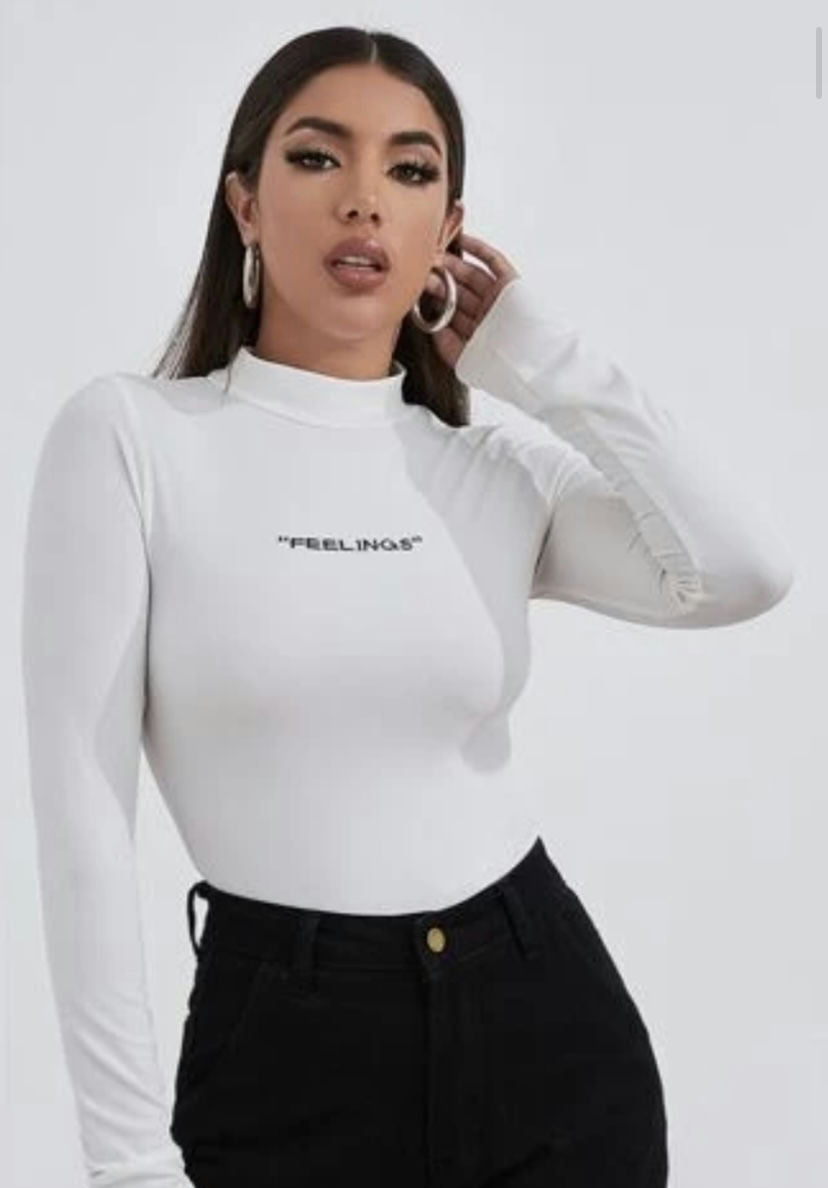 Mock neck letter graphic crop top-White-Small