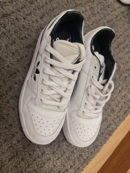 Sneakers-White-US 6/ 37