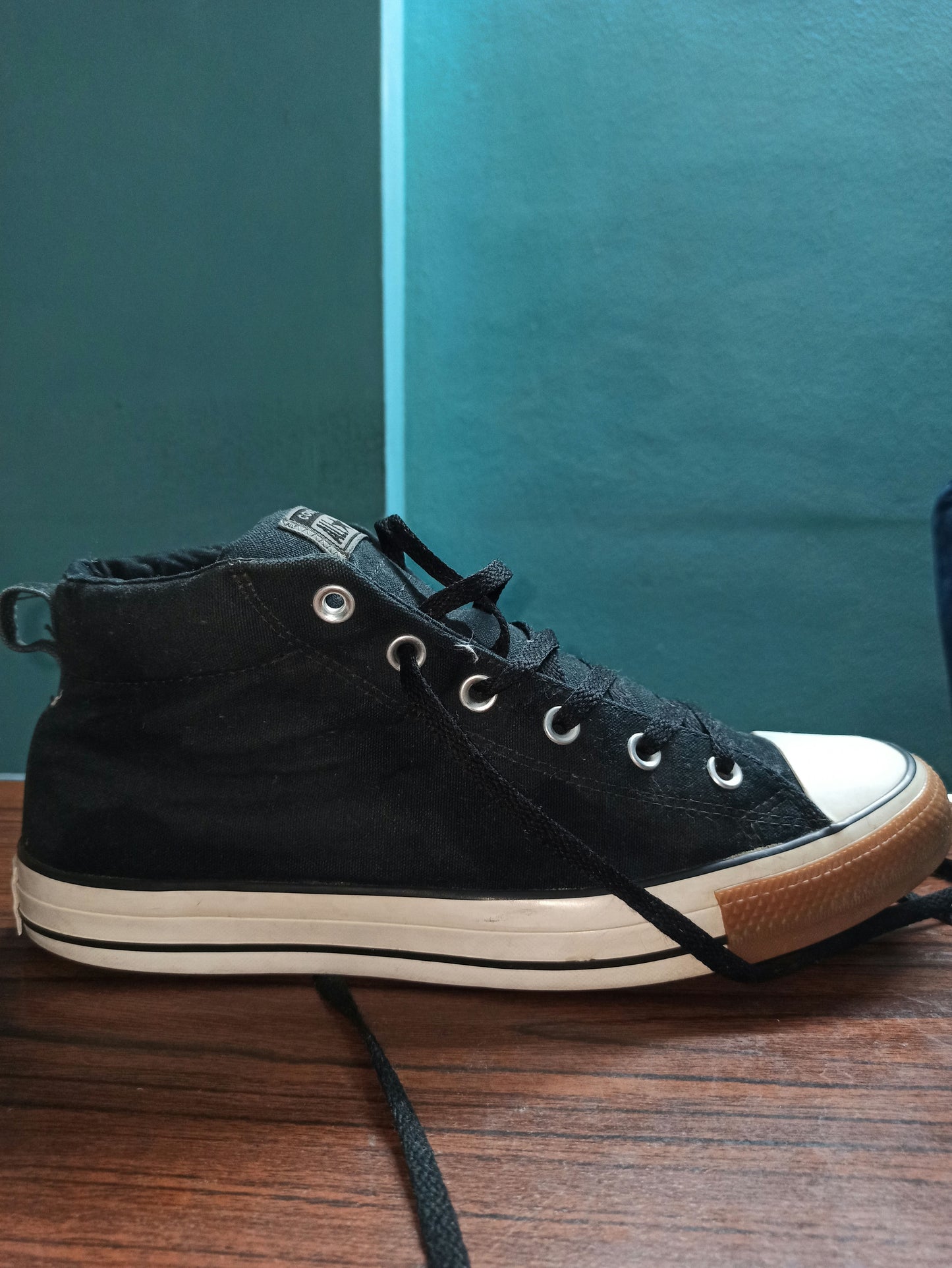 Chuck Taylor-Black-44.5 fits 45