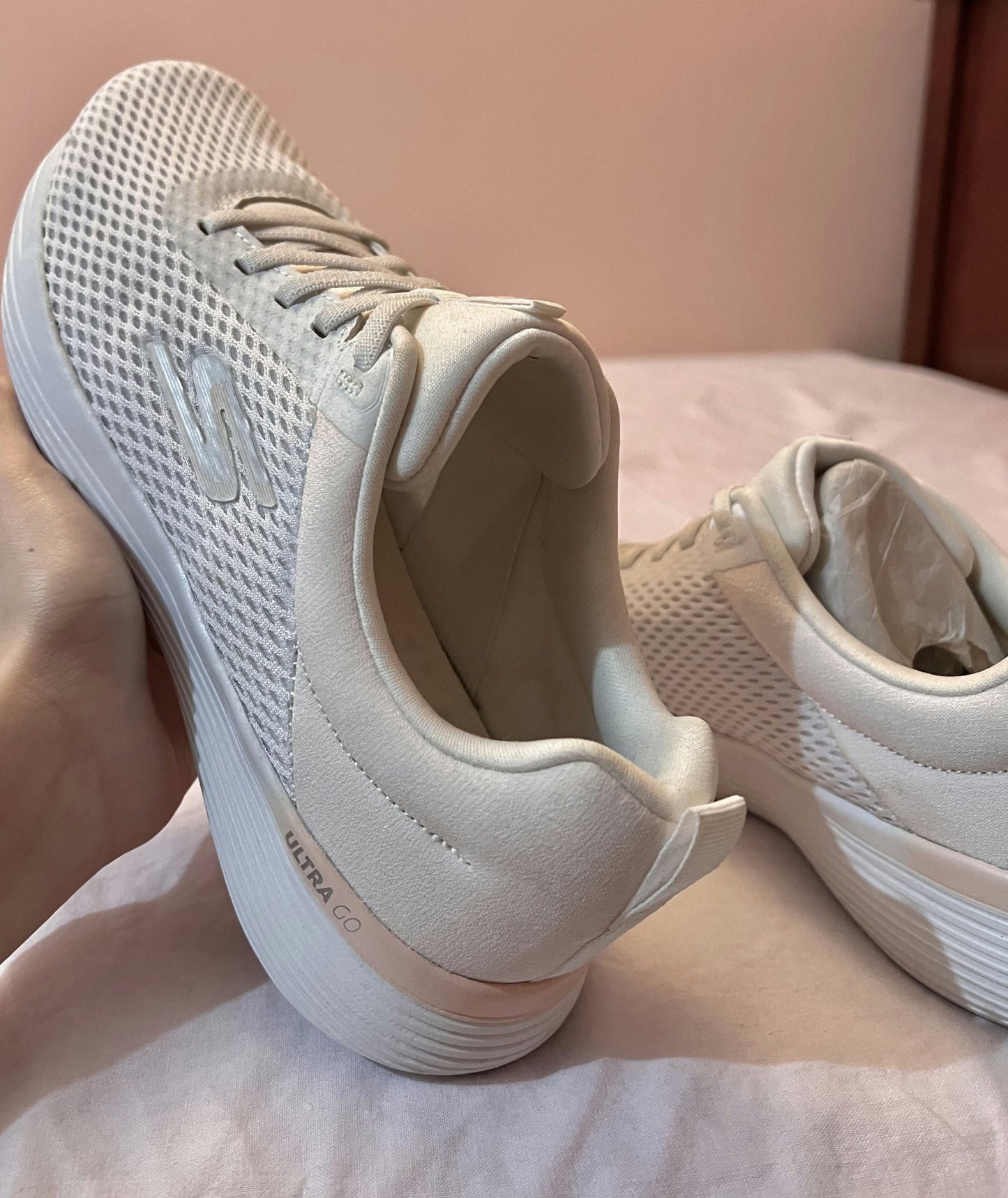 Skechers ultra go-White and baby pink-39.5