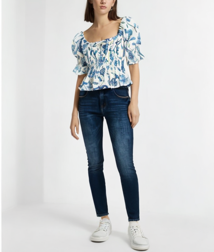 Puff sleeve top-Floral white and blue-Medium